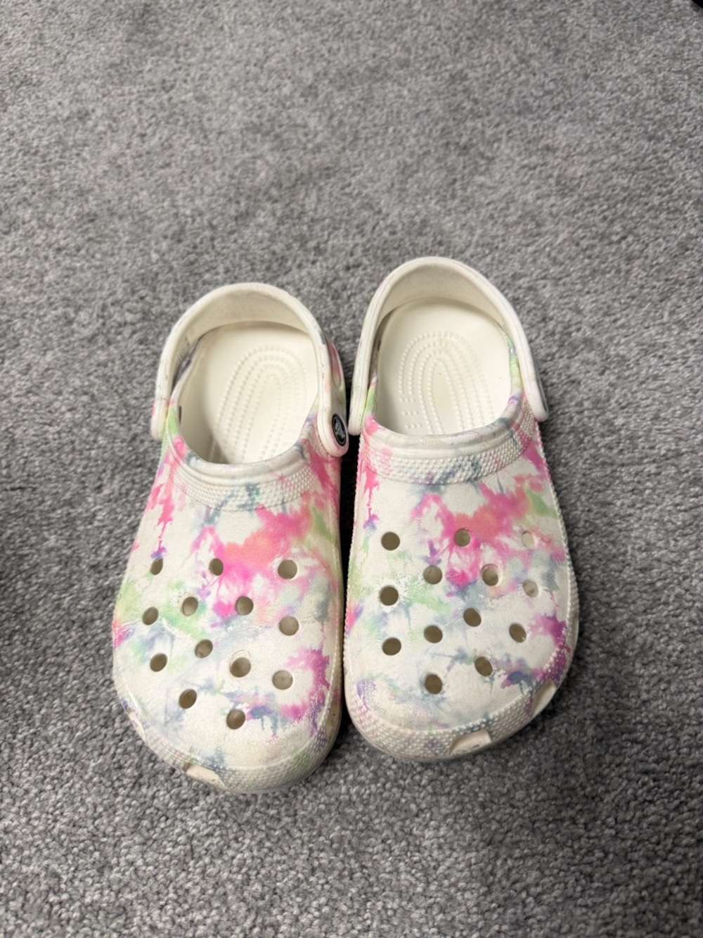 Tie-Dye Slip-On Clogs in Pink & Green